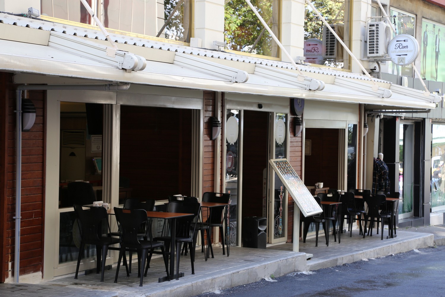 İstanbul River Hotel